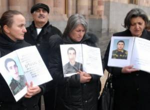 Родители погибшего солдата сомневаются