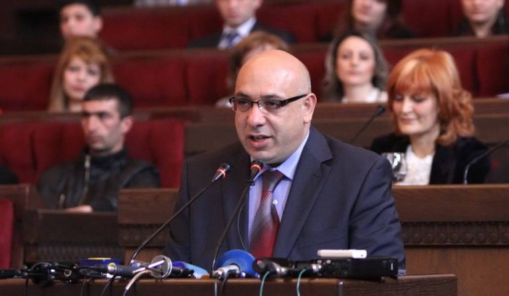 469567ce33721c2d66eea850ceedfbf4