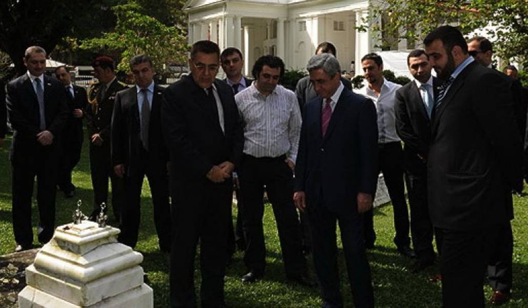 b26e63bc91434e9df6828aae0c62dde4