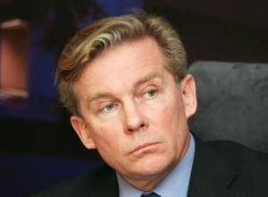 Аджубалис посетит Армению