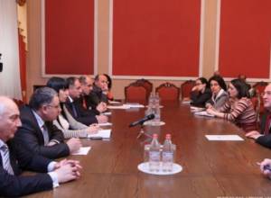 Член ППА возглавил заседание "штаба" НС