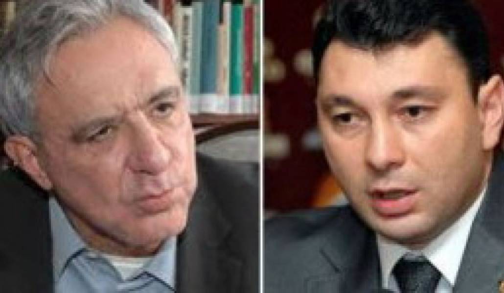 5dc3acb7d1050adc7f31568c08670101