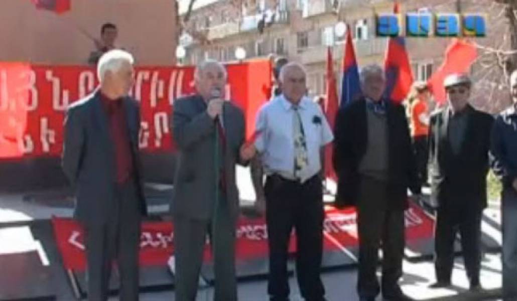 ad6cfb7520f5b2ec59e8bd160369d844