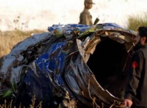 Лайнер упал в жилой зоне