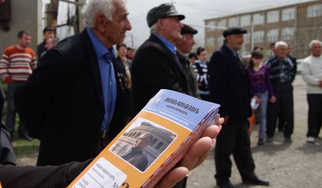 60b75c1b748101ee98b1f0b8ec2ef2e4