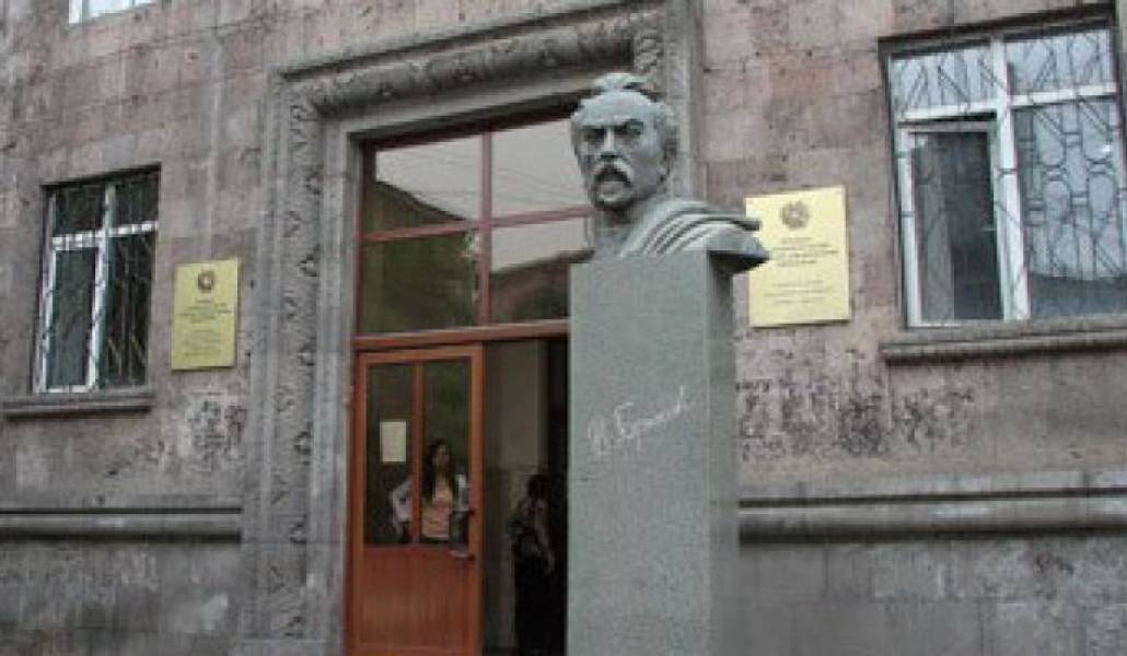 d39e8968359b2b801b7dc0d4efd4b348