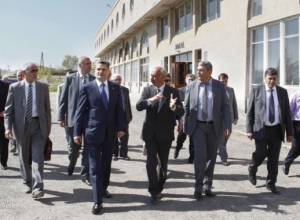 Премьер посетил «Кендл»