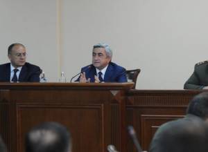 Саргсян посетил МО
