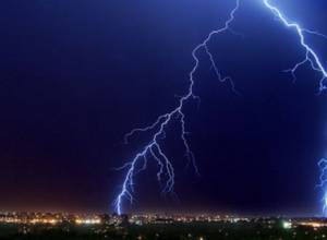 Молния поразила молодых супругов