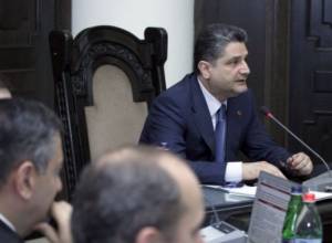 Правительство приняло к сведению