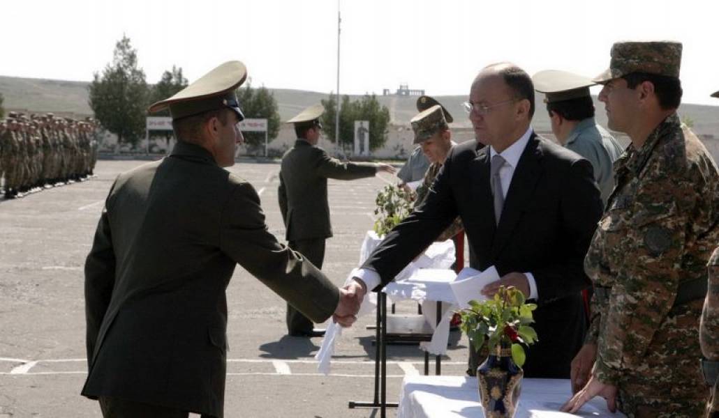 63377c3005e79e2f0718a3801c6a170c