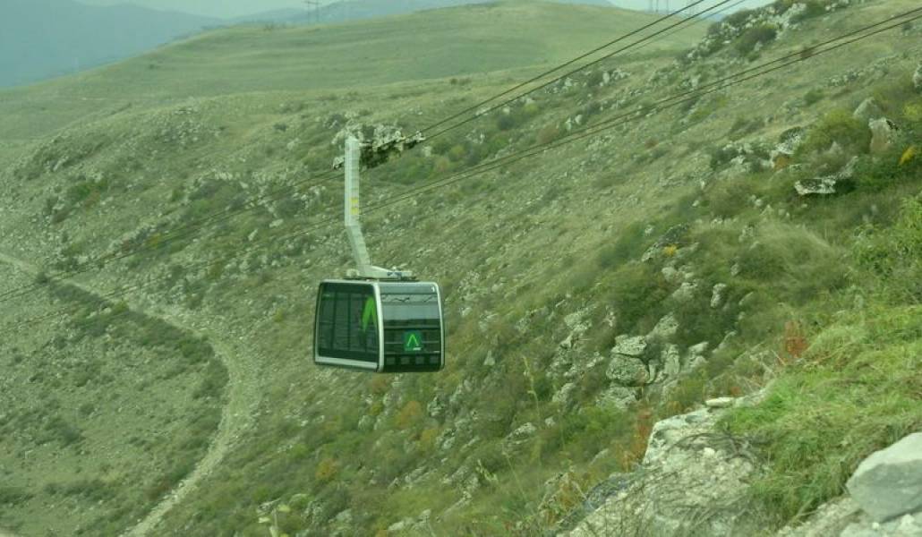 ac244299ac035aa57a6a82519ffad73e