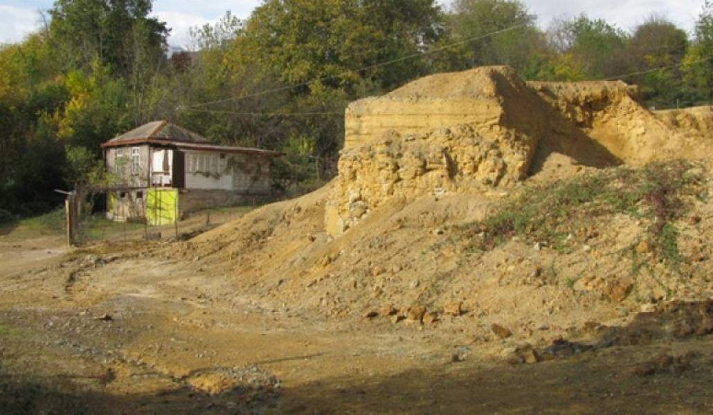 e70f9d48462cd0e04c2ca3ee73f3e9f9