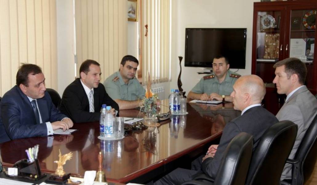 9d8442ee920d17cbb41e40b868907359