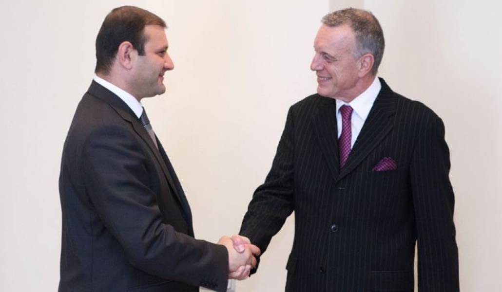 be810203646e39d3a7c04f122c1a7e1d