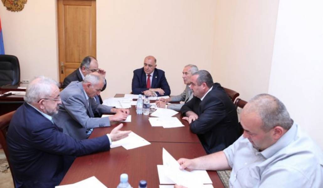 9615f32182354f8b0c2b4cc3efaed826