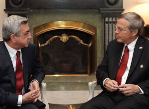 Серж Саргсян посетил посольство США