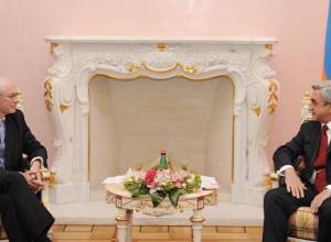 Председатель Евросовета - в Армении