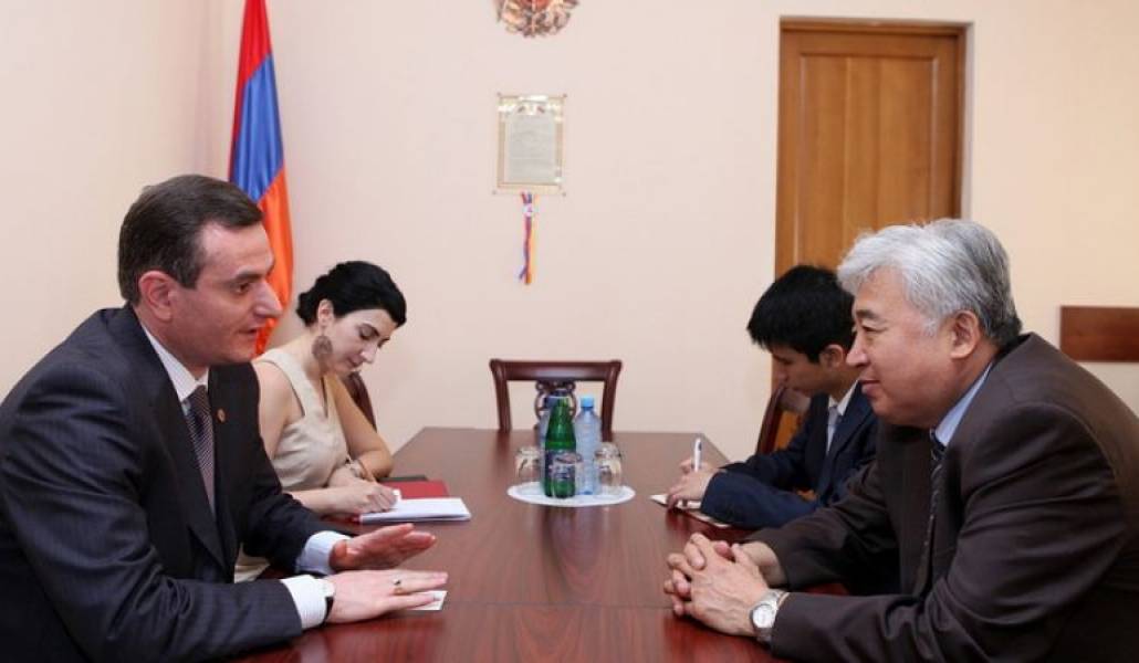 b63ca109d343bb79e6303e5844e04e08