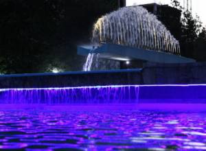 Фонтан запел