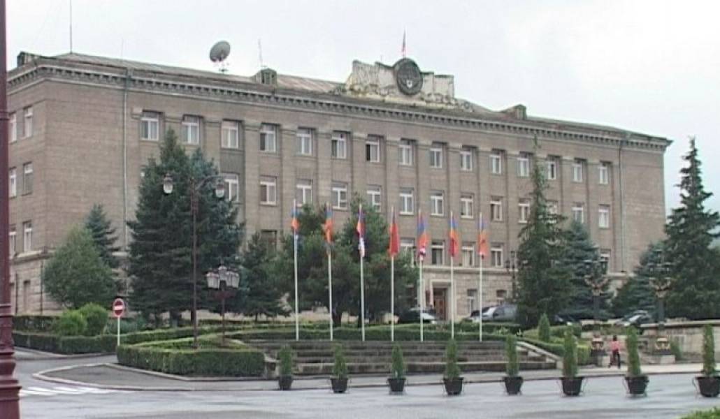 c889a23ff86efef59d55a0295046ec70