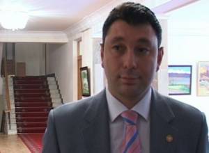 Э.Шармазанов: «Мальчик, не выступай»