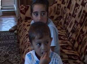 Трем семьям предоставили одну комнату