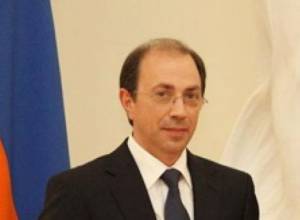 Хотят установить деловые связи с О.Абраамяном