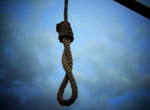 Повесился на крыше дома