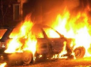 Автомобиль полностью сгорел