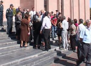 Не смогли встретиться с мэром