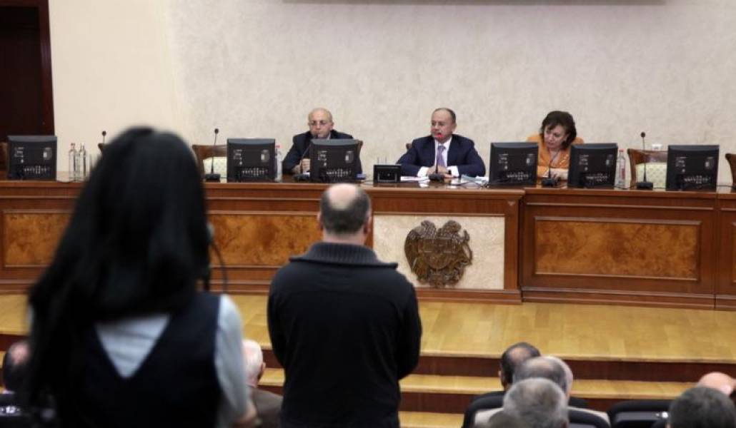 17bfb52f16cf0fb5c21d1a5422d98418