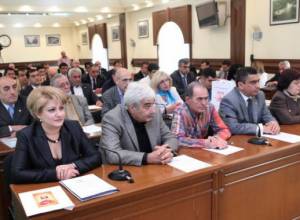 Удостоены звания «Почетного гражданина Еревана»