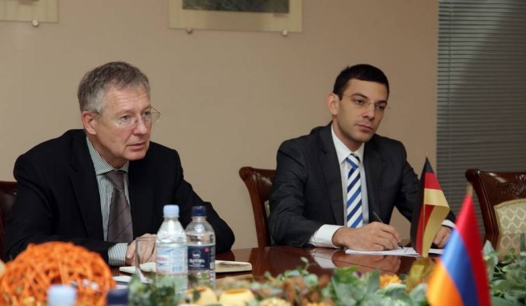 e75d05c51c875084f310a7253cd6c196