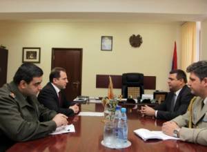 Военный атташе в МО