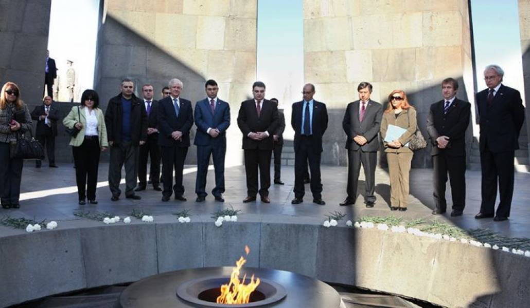 42b1f8fcd61a6f33af1e25cdbec039d7