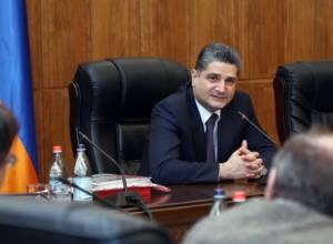 От протоколов до футбола