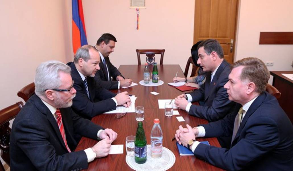 2d1c3ee2b352fa90053a1416b25ae1c1