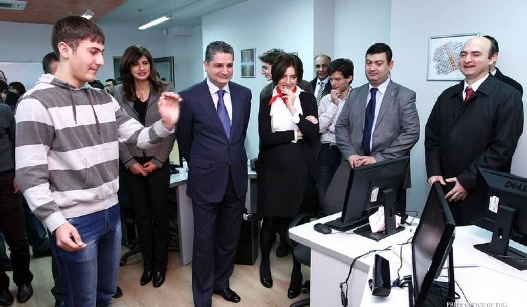 338d8c6fde078427dc7a5174cf8e712b