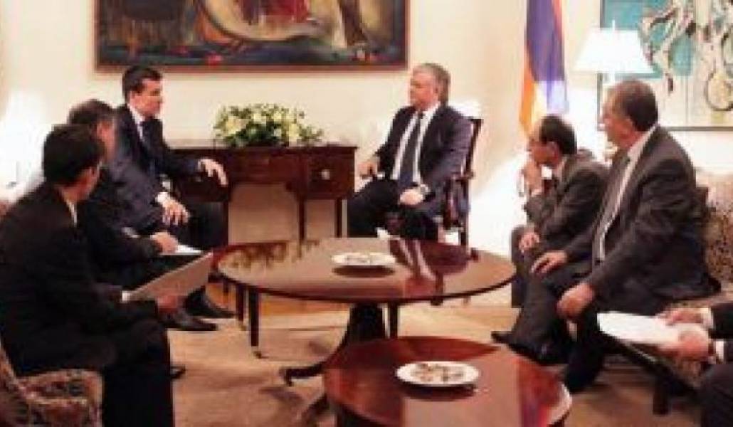 a1a0e056b166adde74a0cee05cdcb001