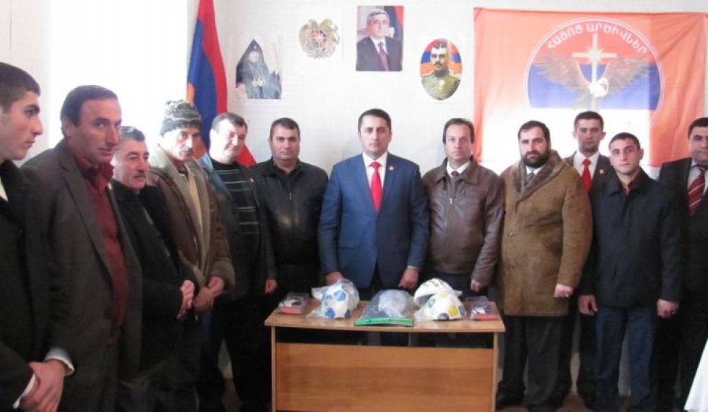 9c8301eba03d6f72ce13450771ff03a2