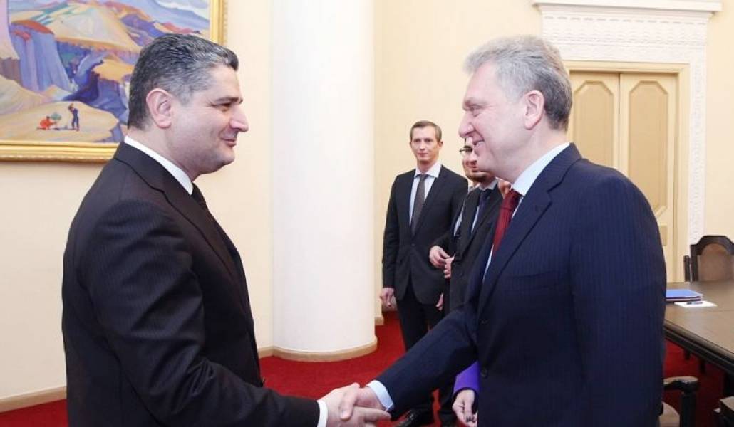 42360f390c4abf9f9ab3eb013386f482