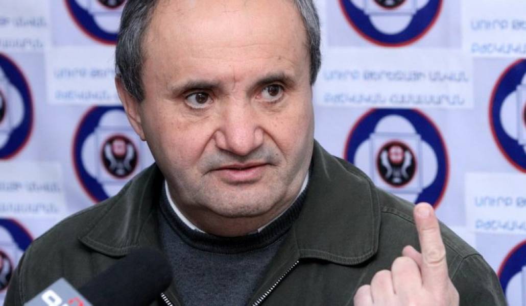 be95c53fbde0fab10491585c5fbe252b