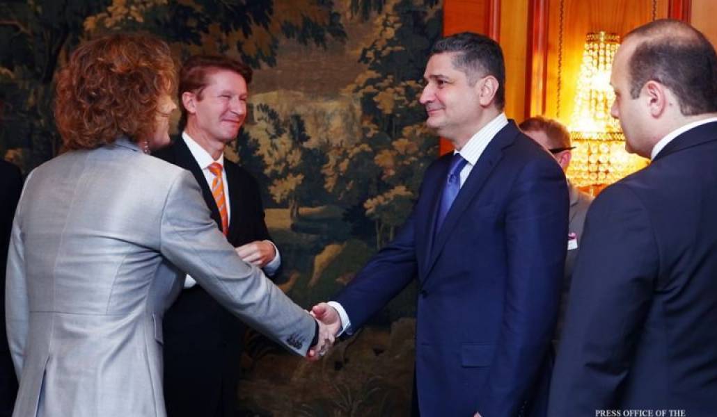 5c08a2ad77b67185f83f4d550666a9cc