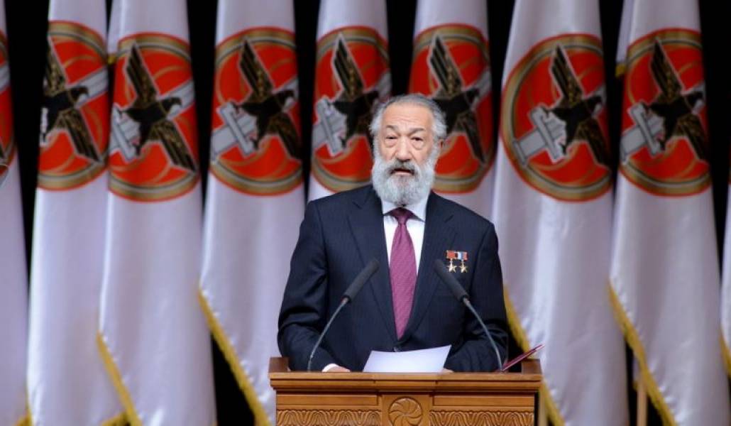 24e188976e2ade701f8d172cbbe822ea