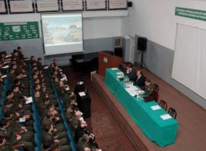 62 офицера -командиры полка