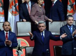 Серж Саргсян  выдвинул кандидатуру