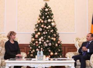 "Особое" прощание со специальным представителем