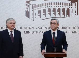 Саргсян поздравил Налбандяна