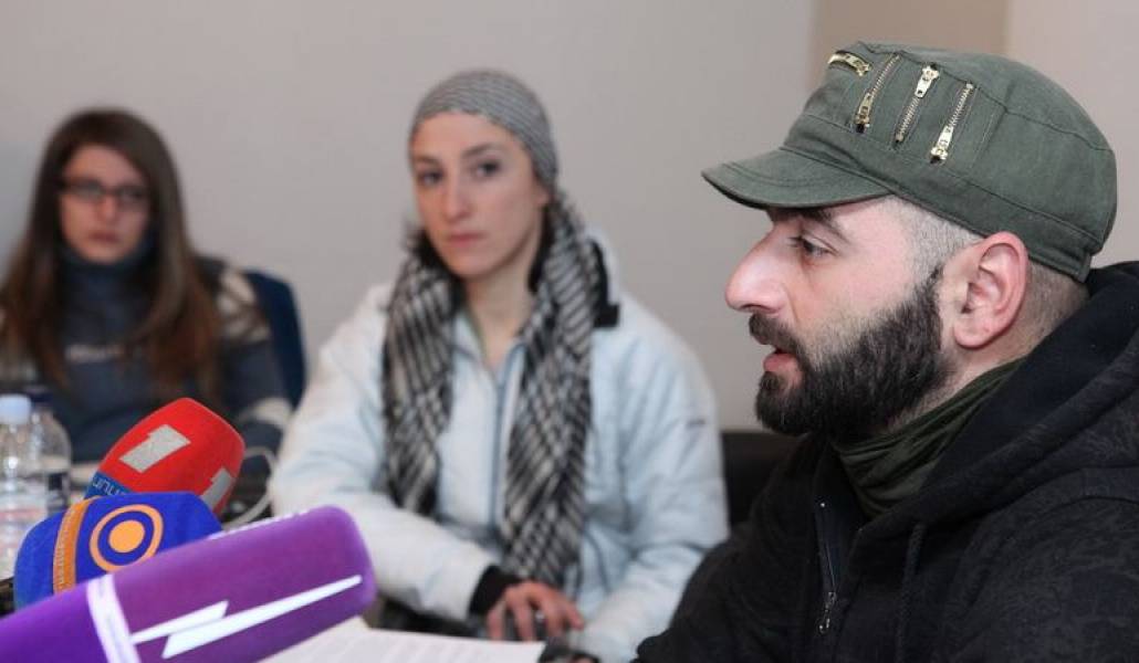 7895440161dc0295f781df321b968ef1